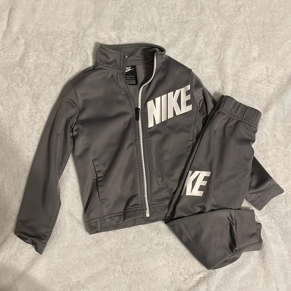 Boys 3T Nike set